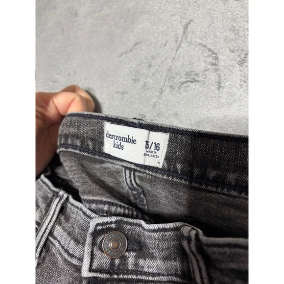 Abercrombie Kids 15/16 Black Denim Jean Bermuda Shorts - Picture 3 of 9